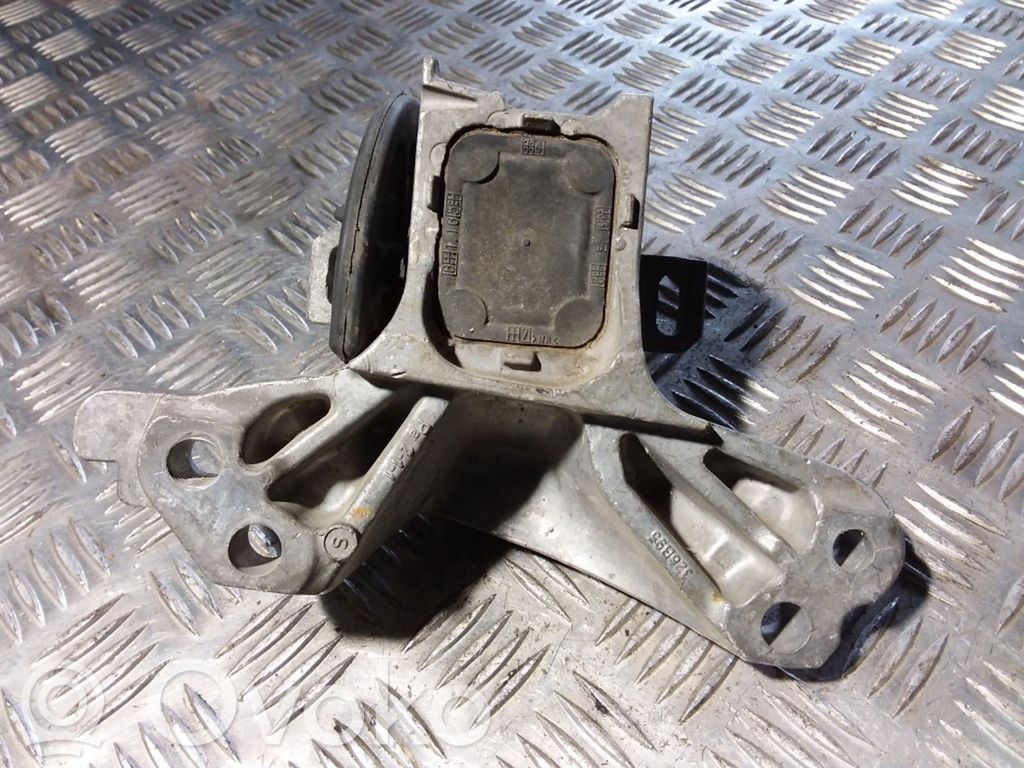 Peugeot 407 Engine mount bracket 