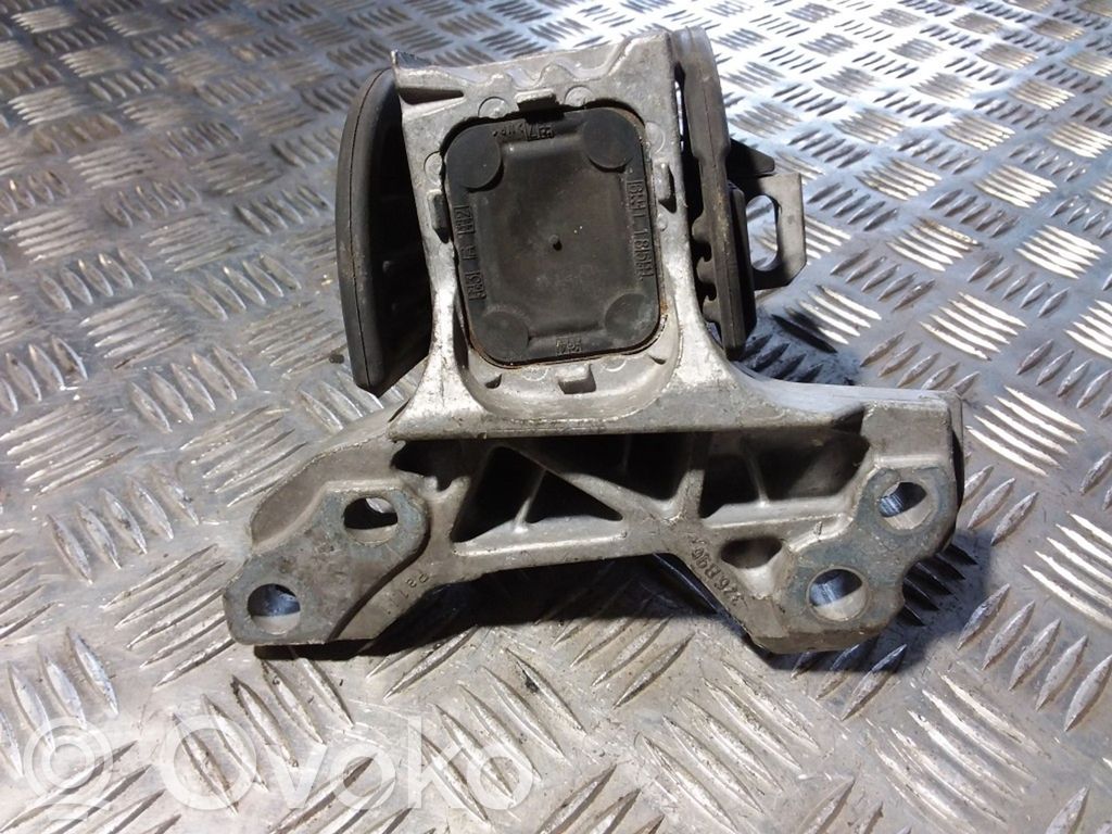 Peugeot 407 Engine mount bracket 