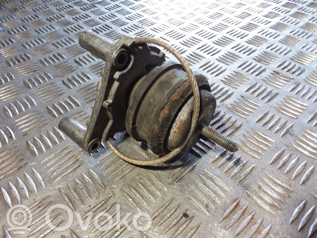 Saab 9-5 Engine mount bracket 