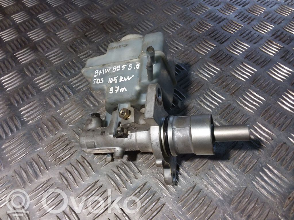 BMW 5 E39 Master brake cylinder 