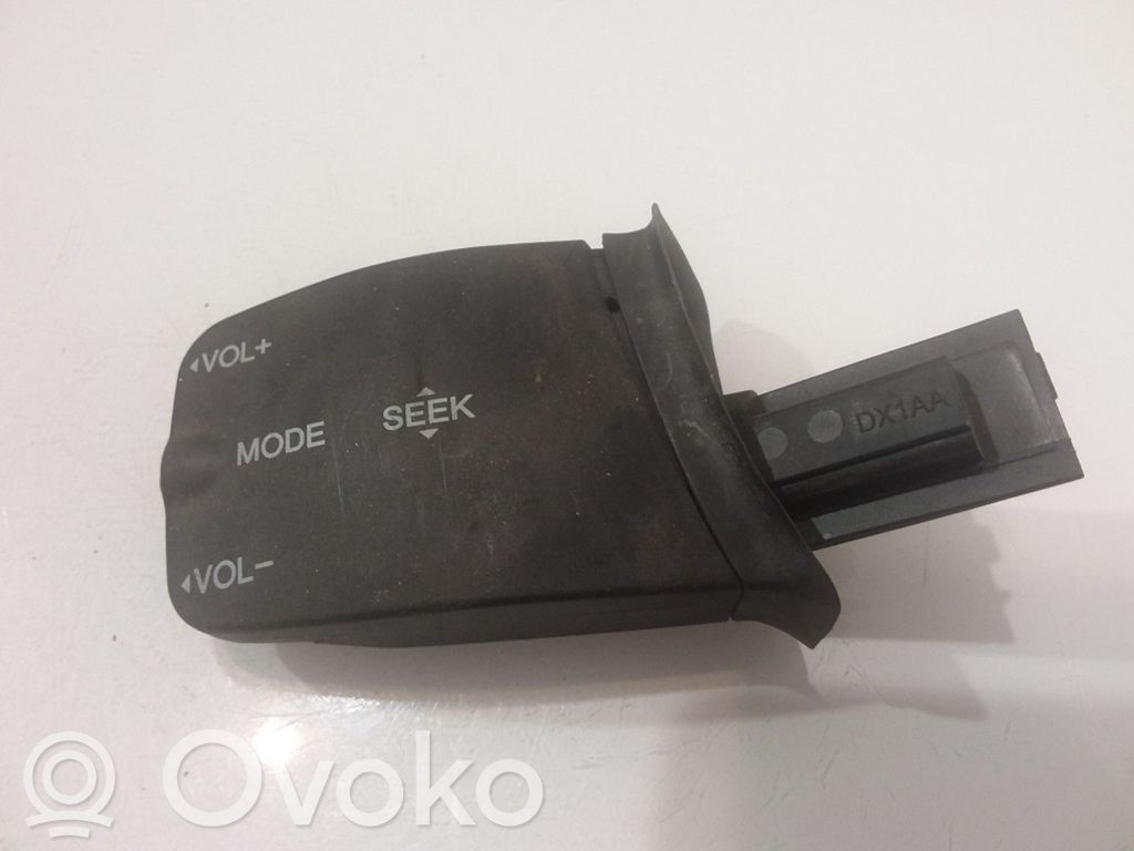 Comutator/buton multifuncțional   3M5T14K147AD,758709