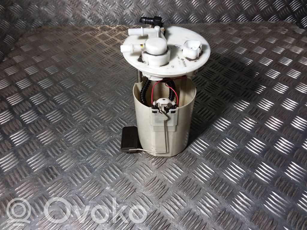 Toyota Avensis T250 Fuel level sensor 