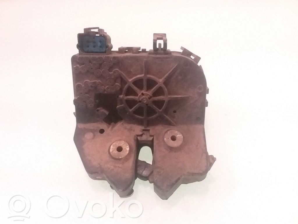 Ford Focus Aizmugurējā pārsega slēdzene 
