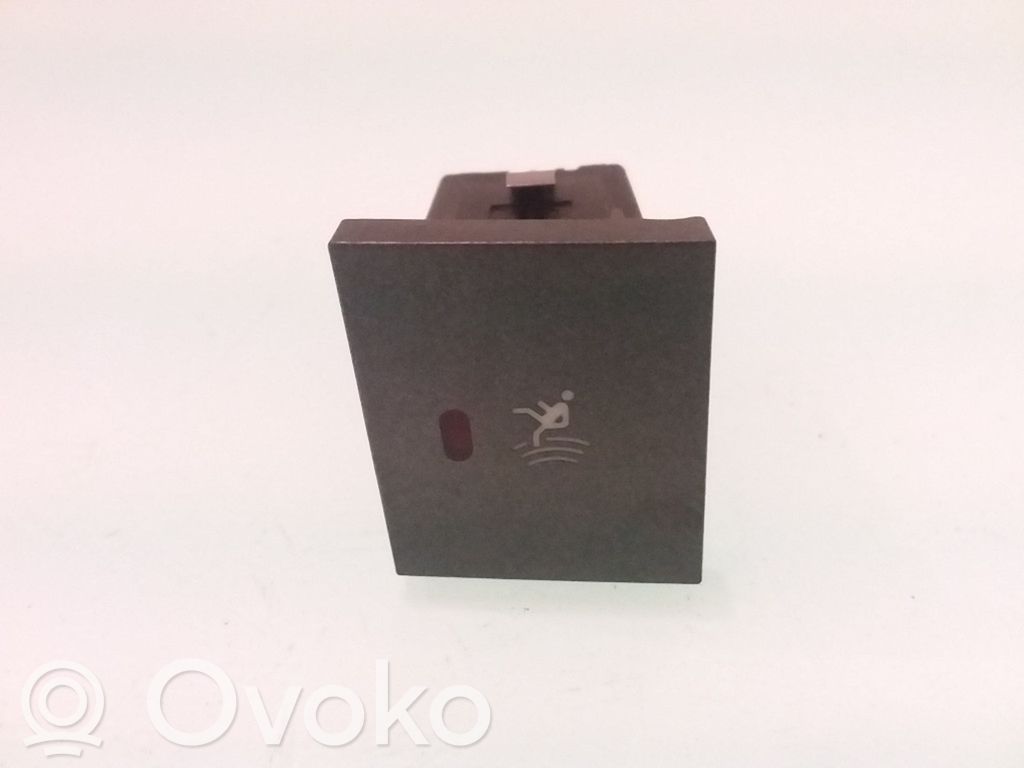 Opel Vectra C Alarm switch 