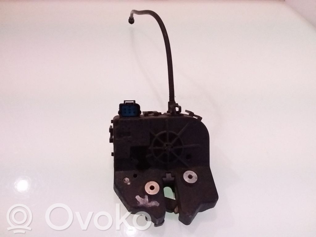 Ford Mondeo Mk III Aizmugurējā pārsega slēdzene 