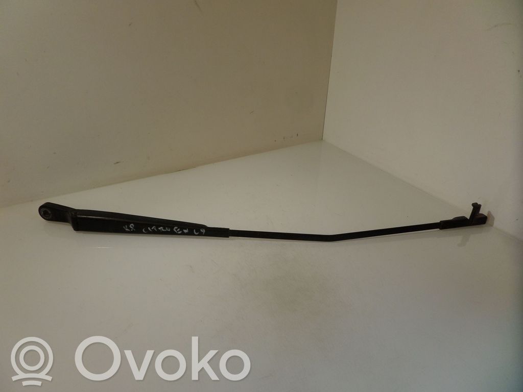 Citroen C5 Priekšējā loga tīrītāja kājiņa 