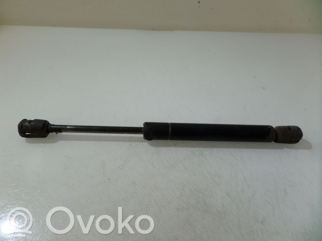 Volkswagen PASSAT B5 Tailgate/trunk strut/damper 