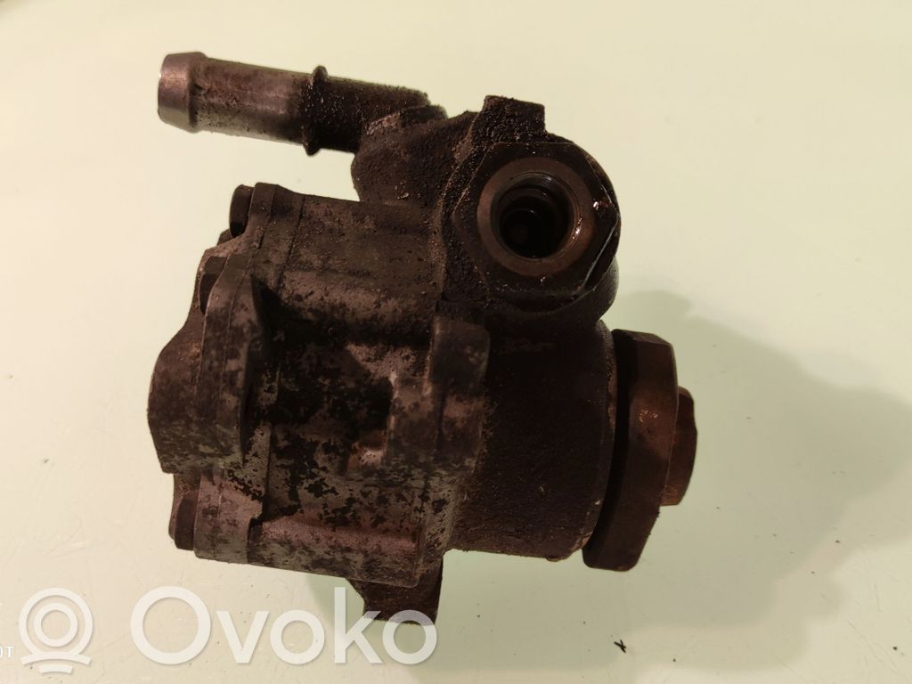 Audi A3 S3 8L Power steering pump 