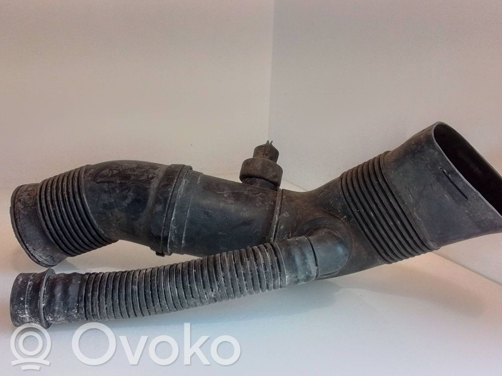 BMW 5 E39 Air intake duct part 
