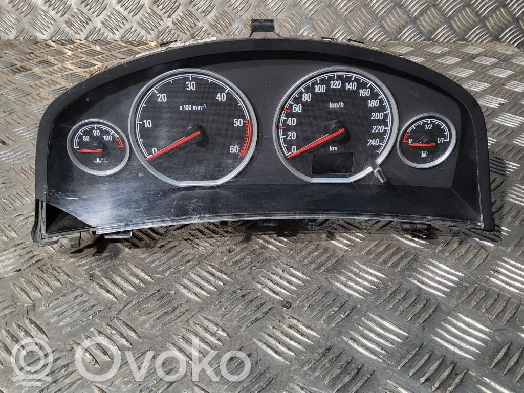Opel Vectra C Speedometer (instrument cluster) 