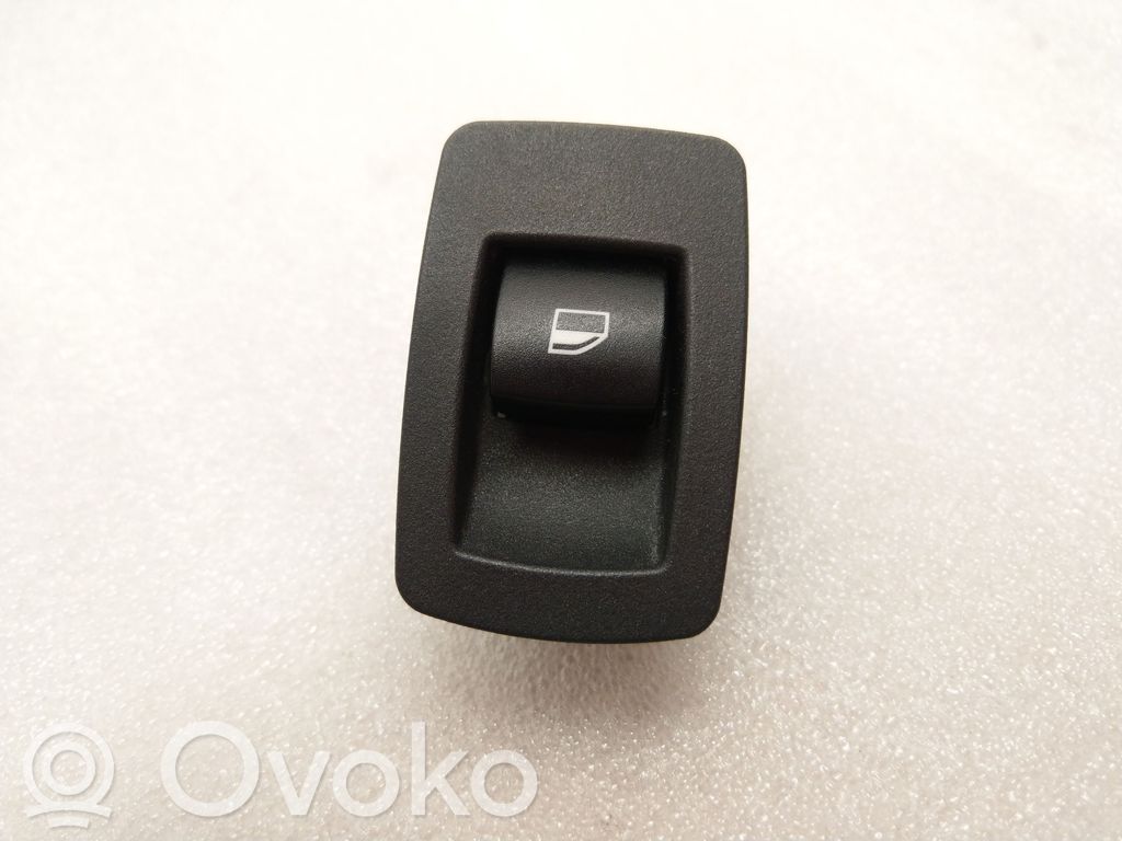 Electric window control switch   6928249,6928249,3404051
