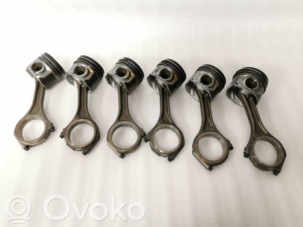 Audi A6 S6 C6 4F Piston with connecting rod 