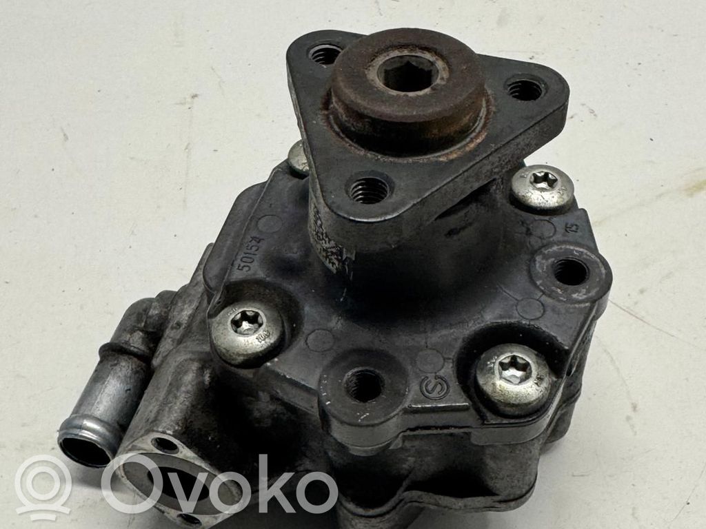 Audi A6 S6 C6 4F Ohjaustehostimen pumppu 