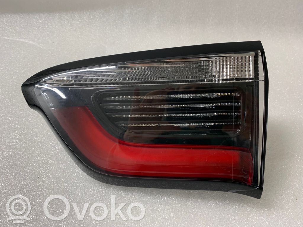 Jeep Compass Takaluukun takavalot 