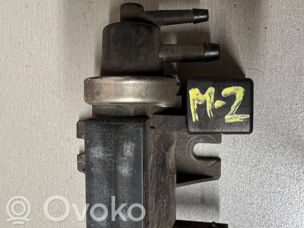 Válvula de vacío   A0051535528,05T068