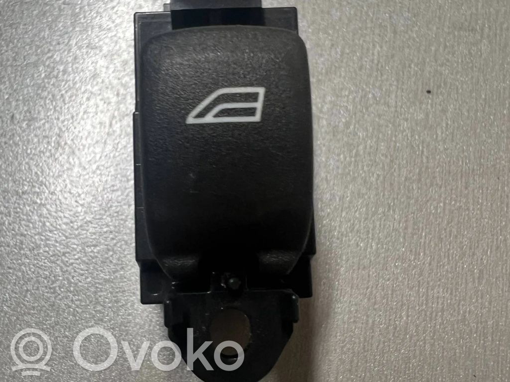 Electric window control switch   31272006,10W323