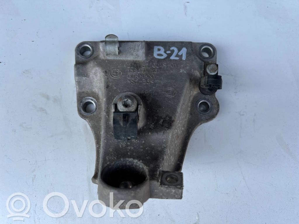 Engine mounting bracket   6770049,22116770049,13807410