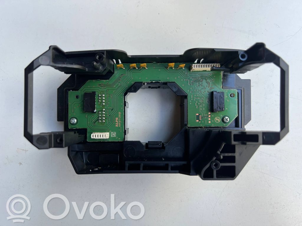 Jaguar XE Wiper turn signal indicator stalk/switch 