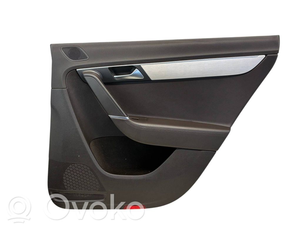 Volkswagen PASSAT B7 Rivestimento del pannello della portiera posteriore 