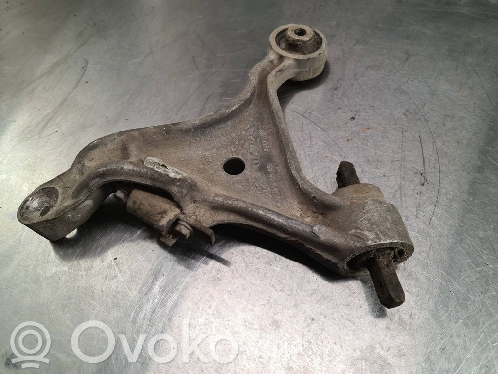 Volvo V70 Priekinė šakė 
