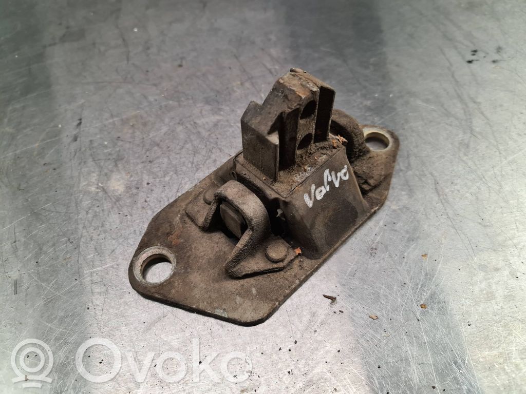Engine mount bracket   8624757,30748811,9186364,9428872,9485152,9492872