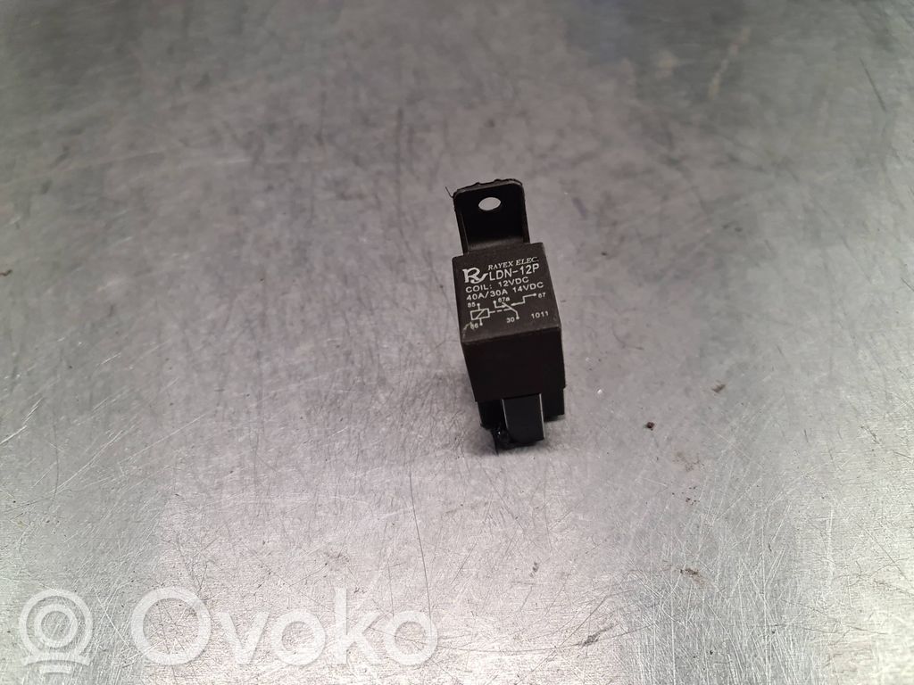 Saab 9-3 Ver2 Alte relee 