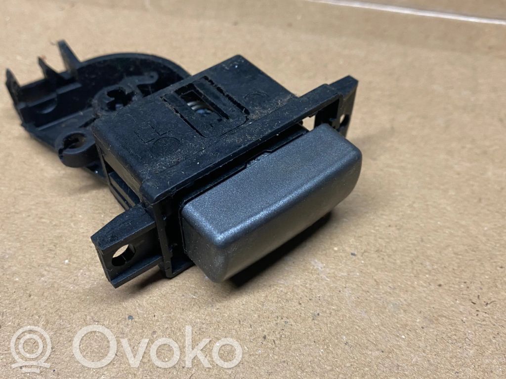 BMW 7 E65 E66 Cimdu kastes atvēršanas poga 