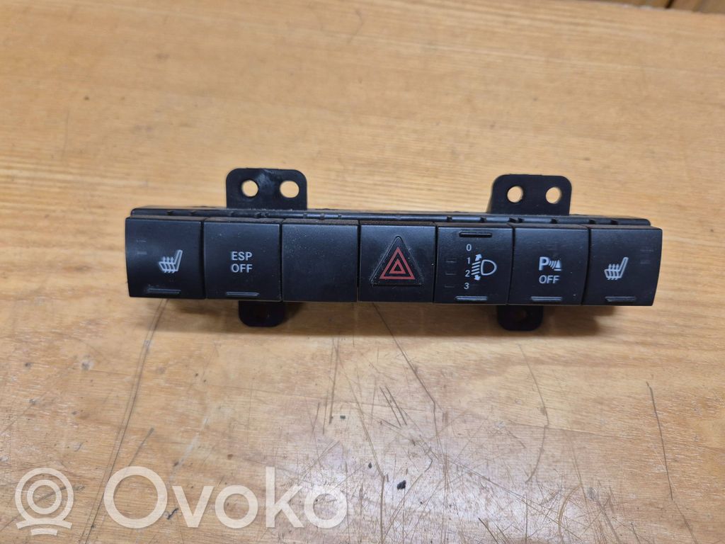 Dodge Nitro Multifunctional control switch/knob 