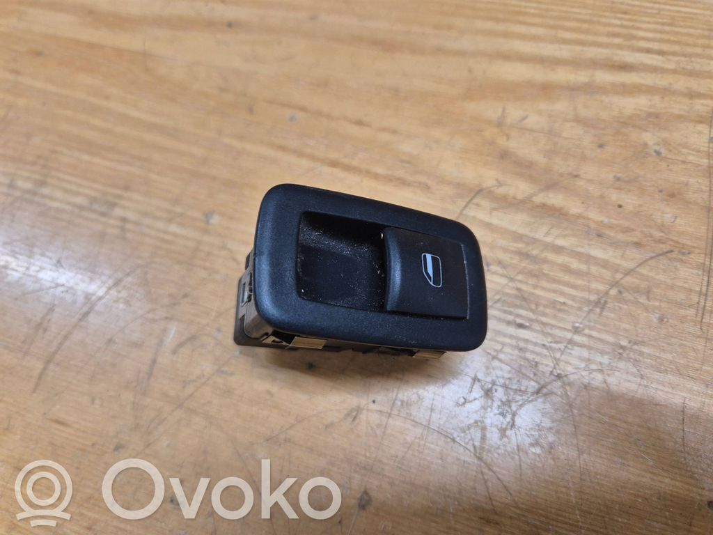 Electric window control switch   0227A