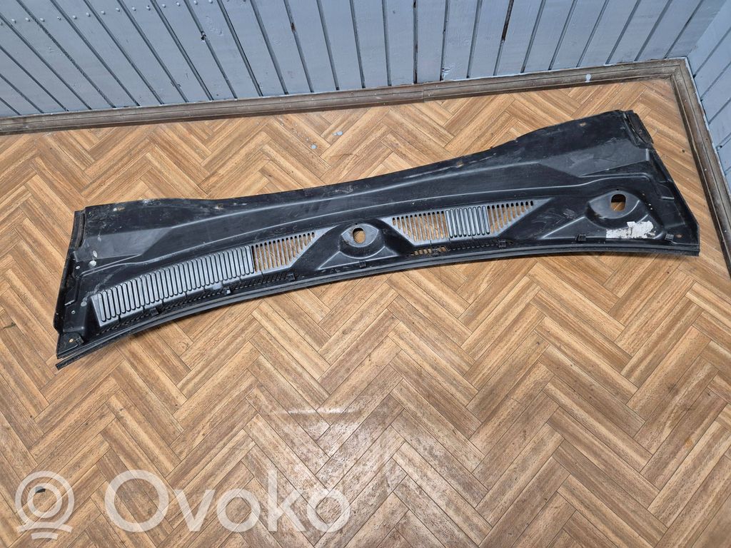 Dodge Nitro Wiper trim 
