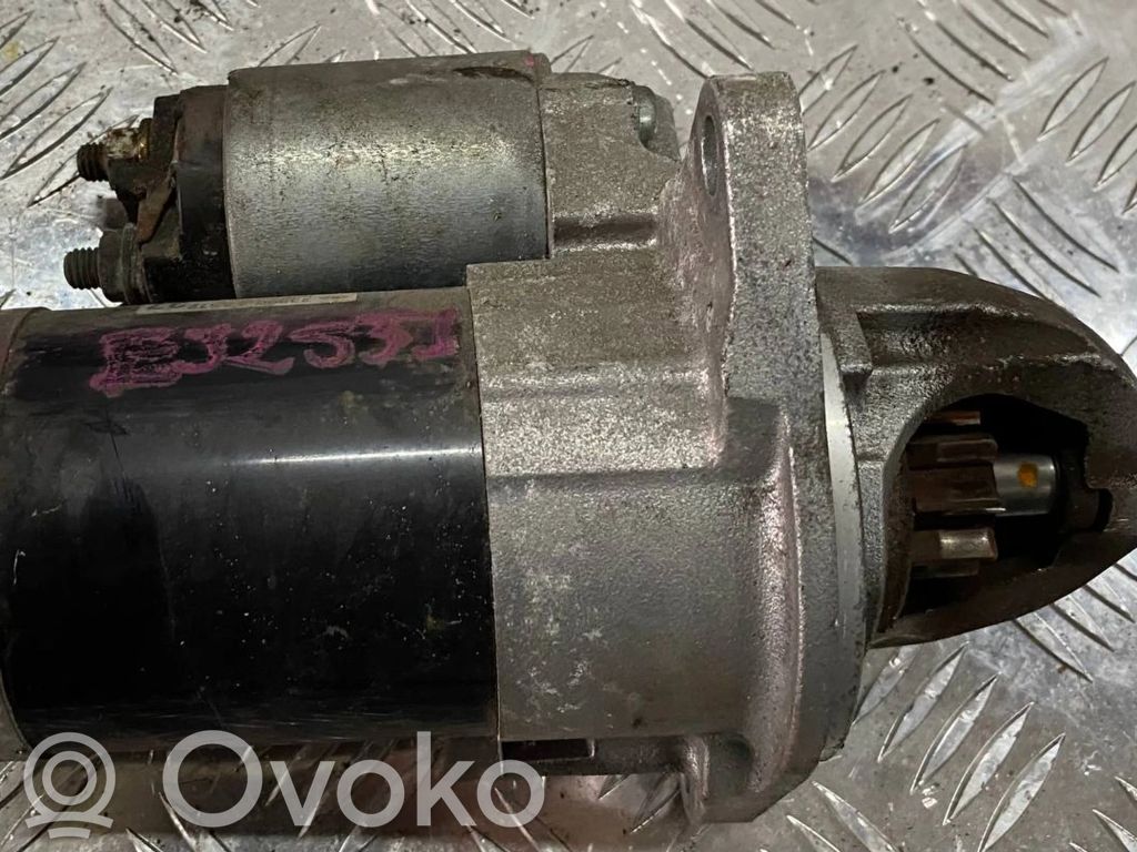 Subaru Outback Rozrusznik 