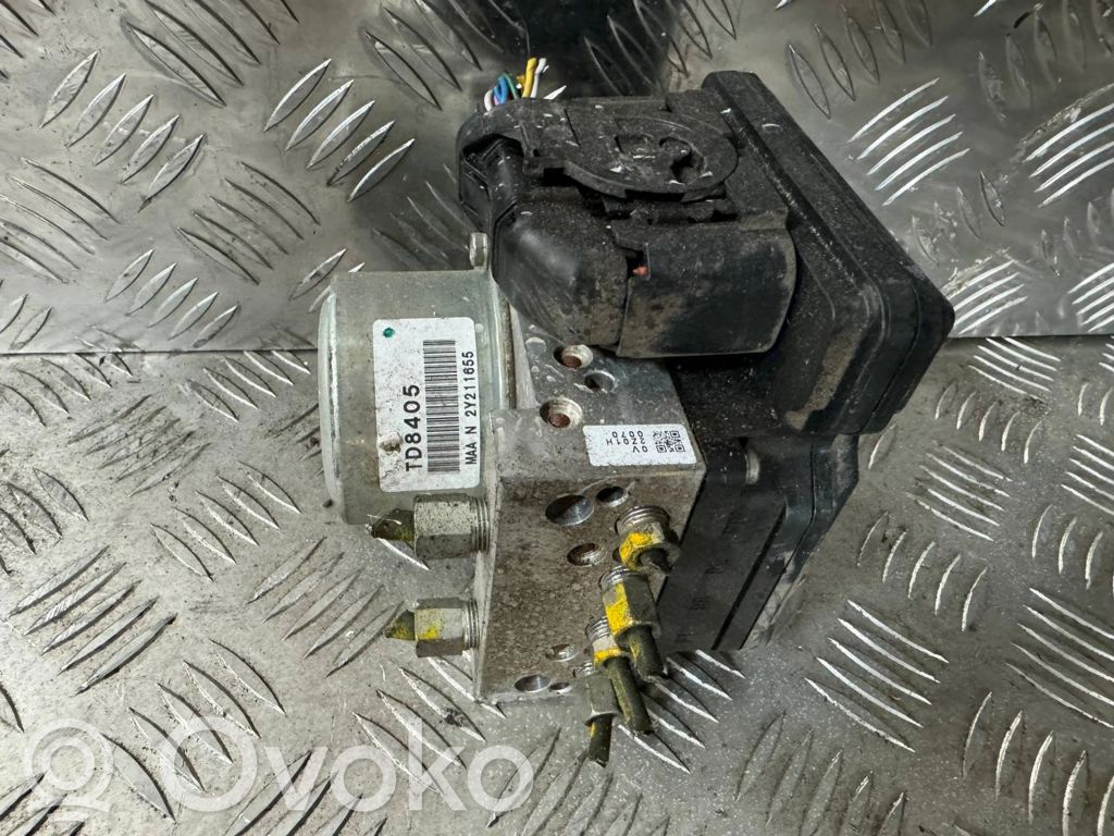 Nissan Leaf I (ZE0) ABS Blokas 