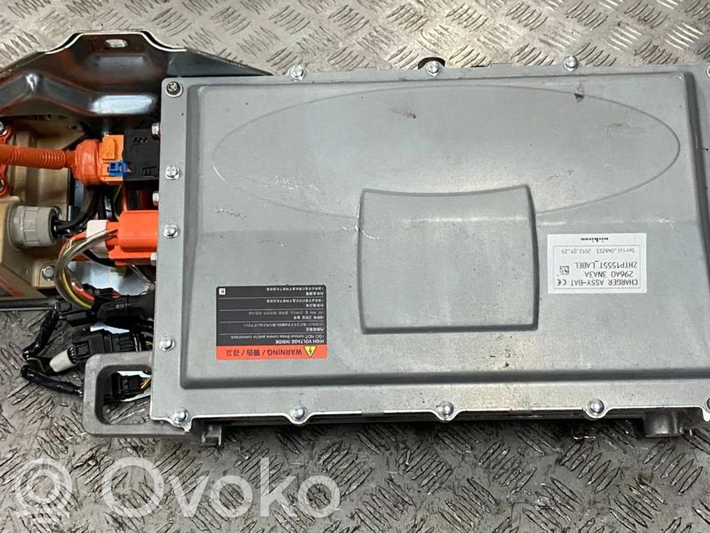 Nissan Leaf I (ZE0) Battery charger (optional) 
