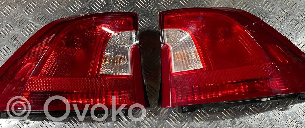 Volvo S60 Aizmugurējo lukturu komplekts 