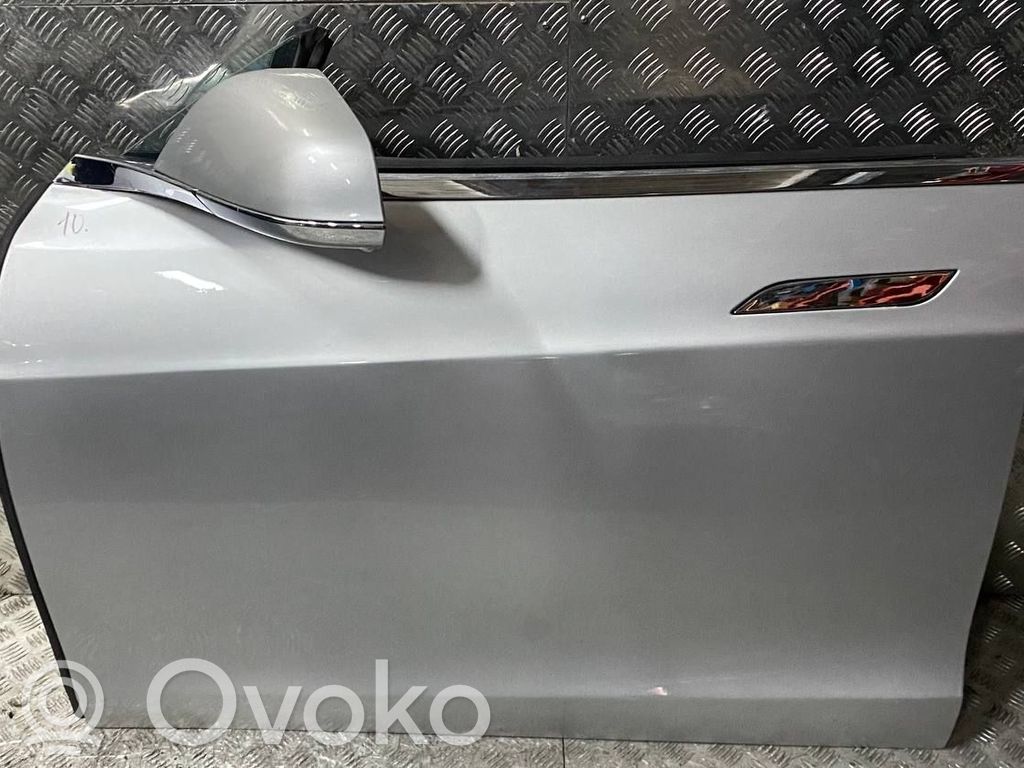 Front door   MRKU6050065