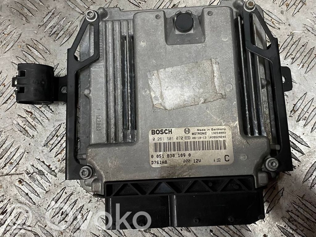 Engine control unit/module   0261S01070,Z22HR,0518301090,MRSU4482782