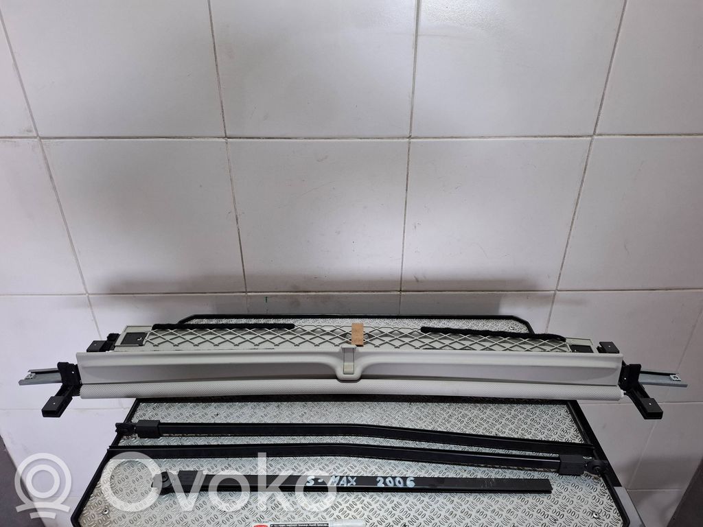 Sun visor clip/hook/bracket
