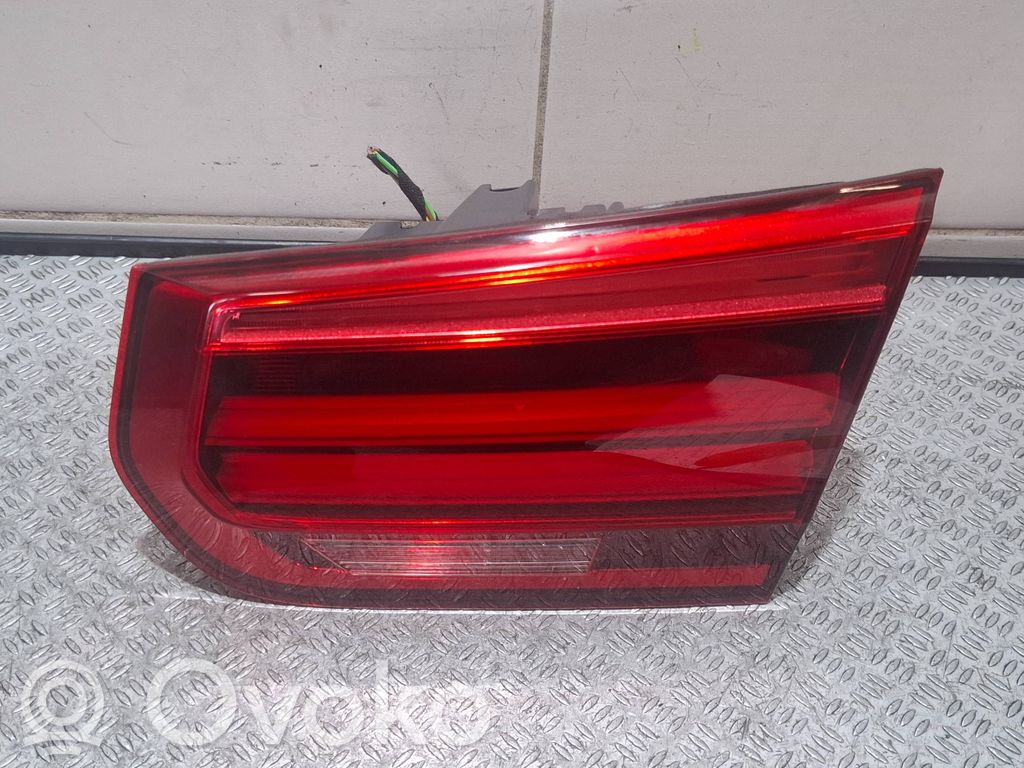 BMW 3 F30 F35 F31 Galinis žibintas dangtyje 