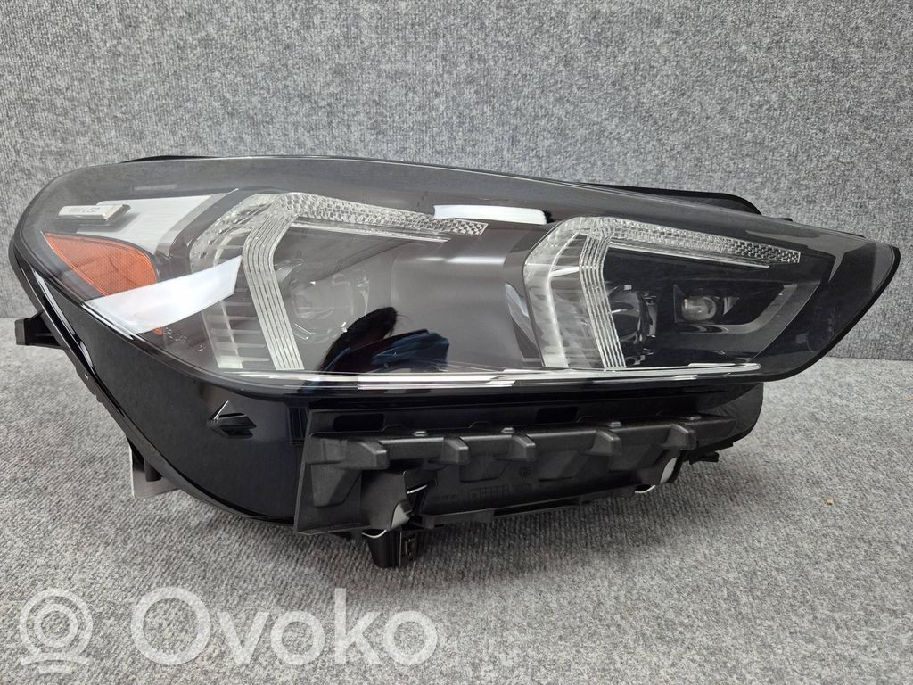 BMW X1 U11 Lampa przednia 