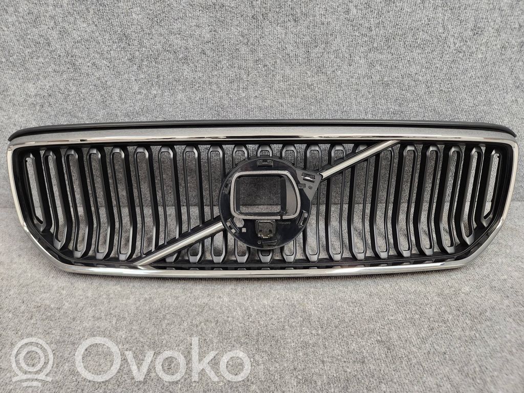 Maskownica / Grill / Atrapa górna chłodnicy   32291476SCZ,32291476