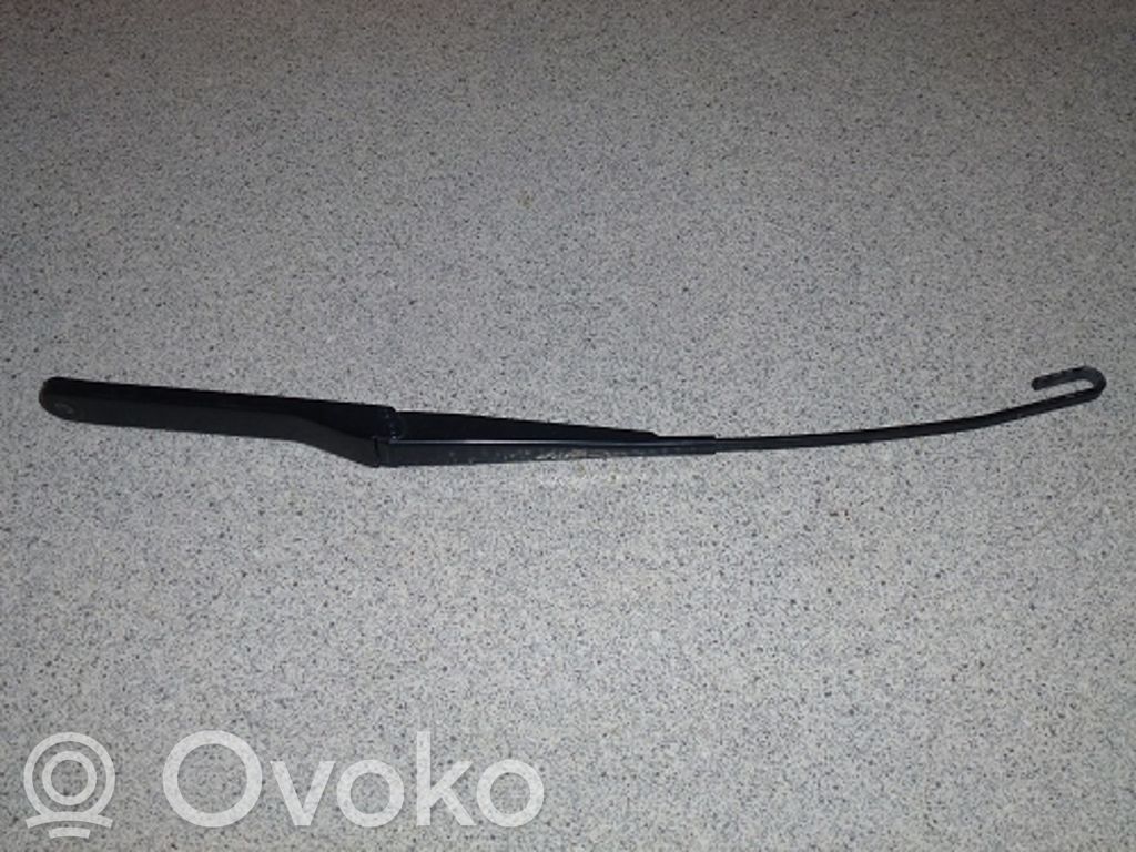 BMW Z4 E85 E86 Front wiper blade arm 