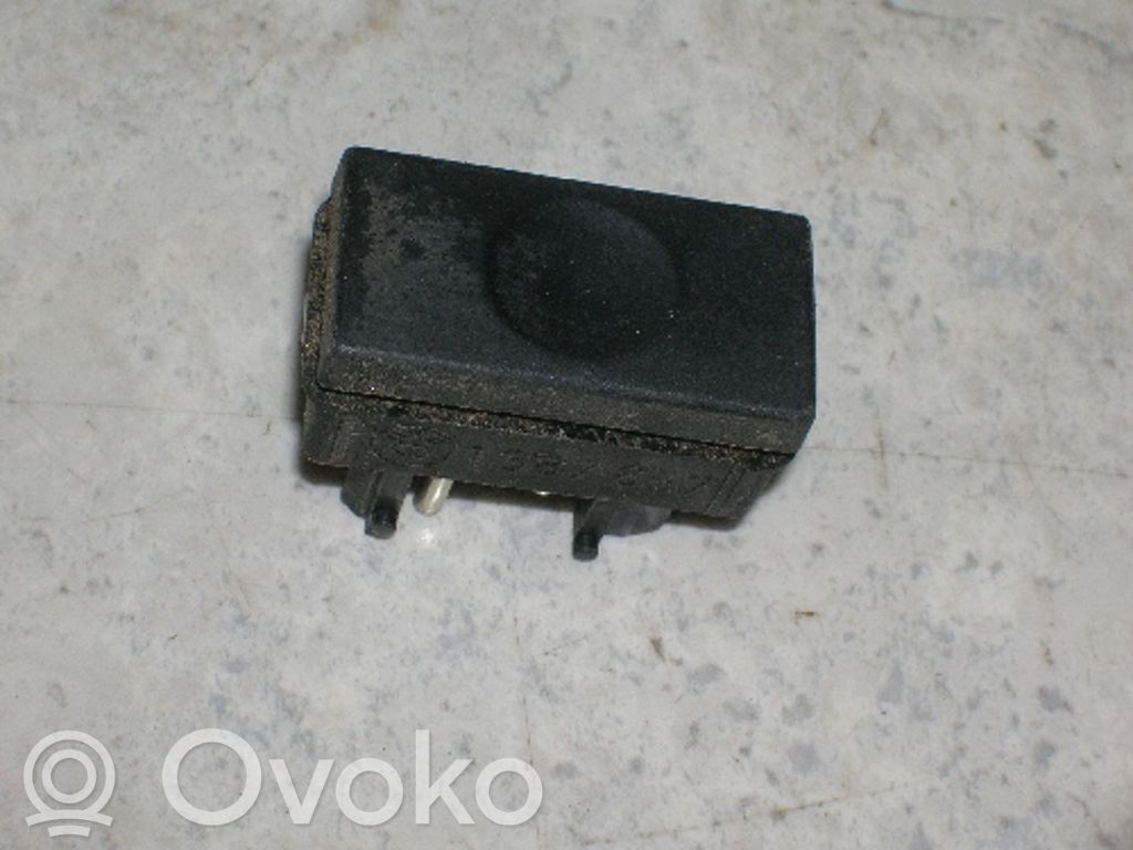 BMW 3 E36 Przycisk dziecko w samochodzie 
