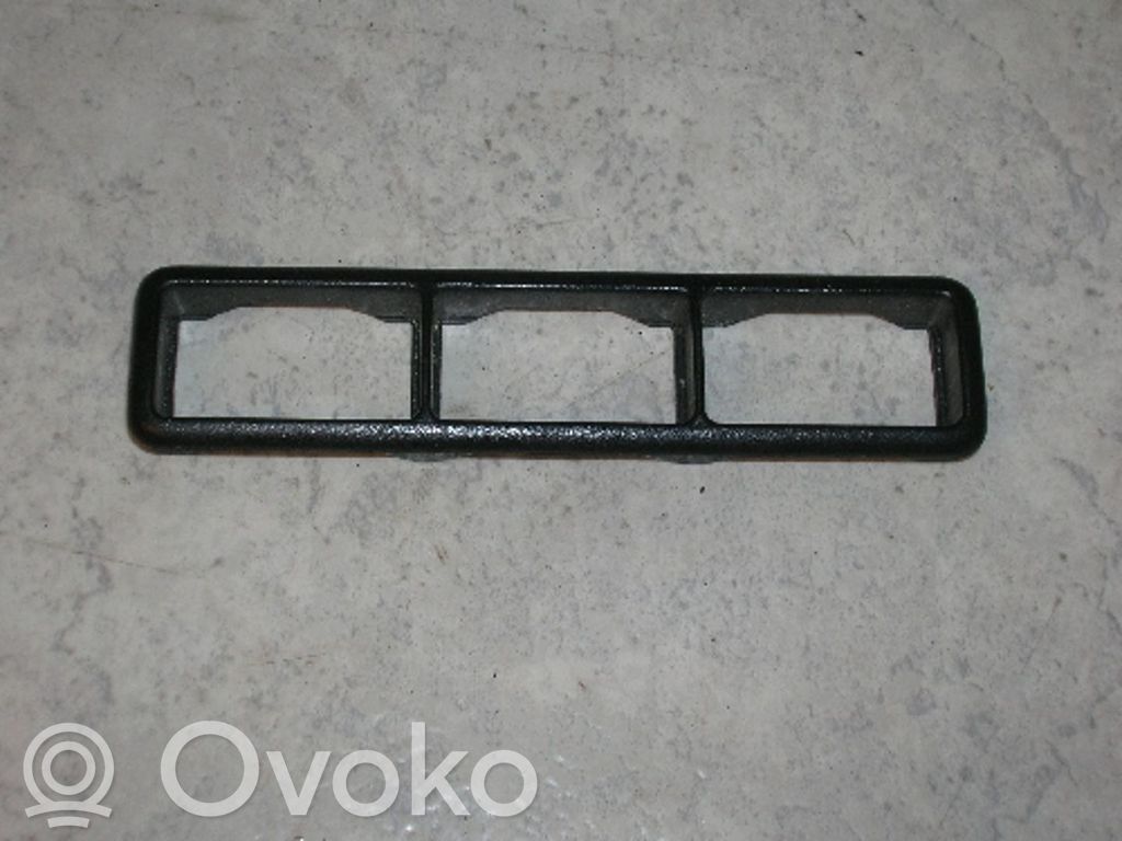 BMW 3 E36 Cita veida salona detaļa 