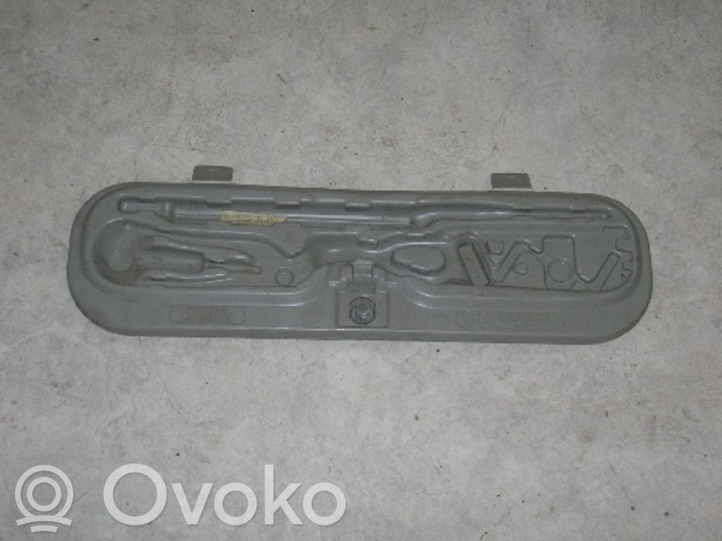 BMW 3 E36 Tool box 