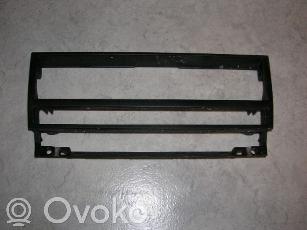 Center console   51168247302,51168247302