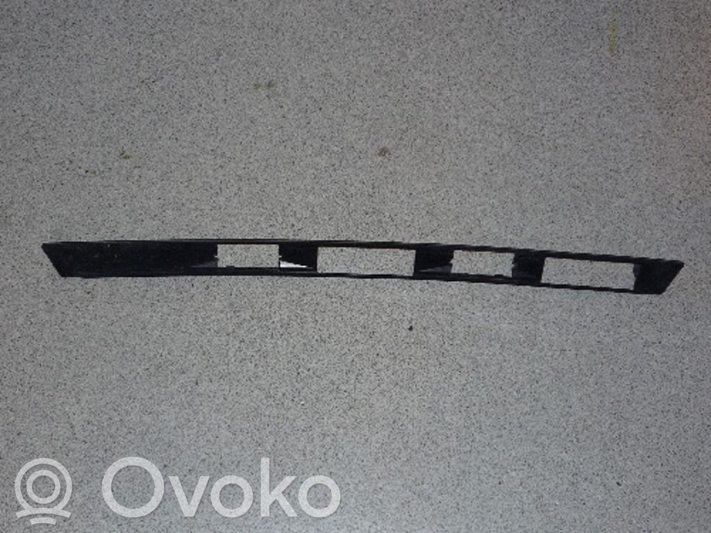BMW 5 E34 Kita bagažinės apdailos detalė 