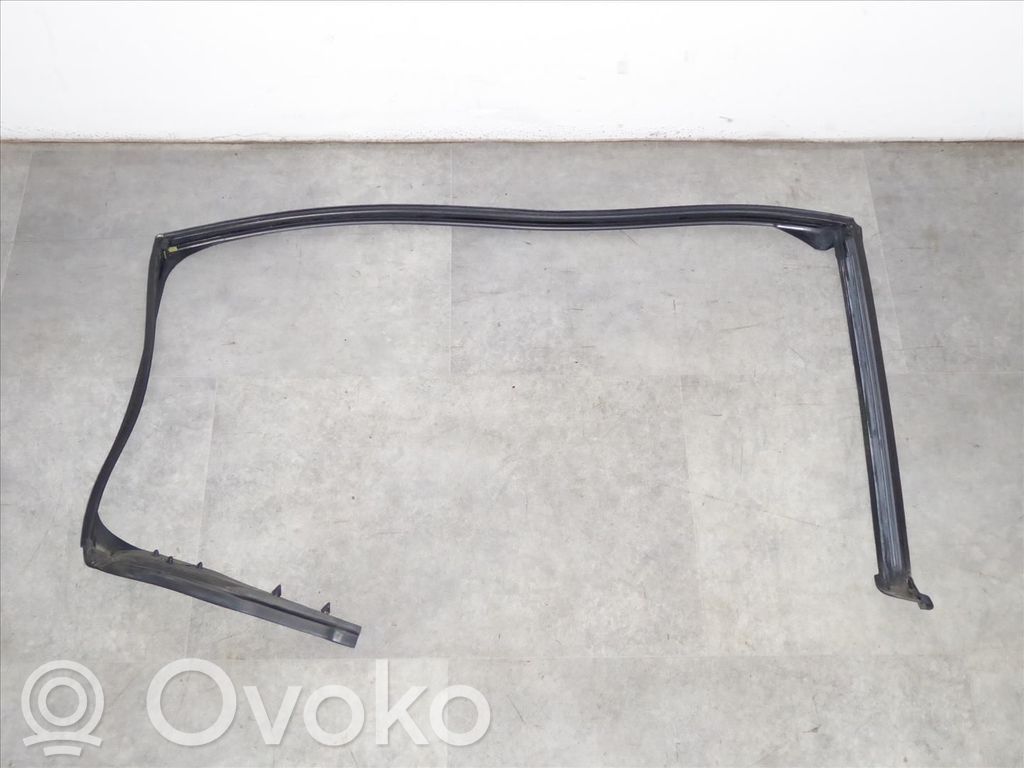 BMW 5 F10 F11 Gumowa uszczelka drzwi tylnych 