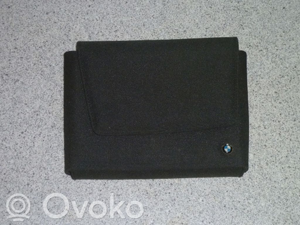 BMW 5 E60 E61 Serviso knygelė 
