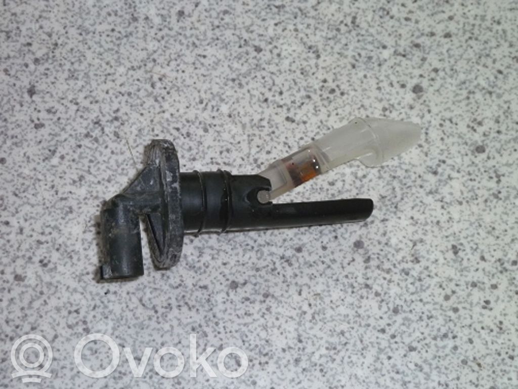 BMW 5 E39 Windshield washer fluid reservoir/tank 
