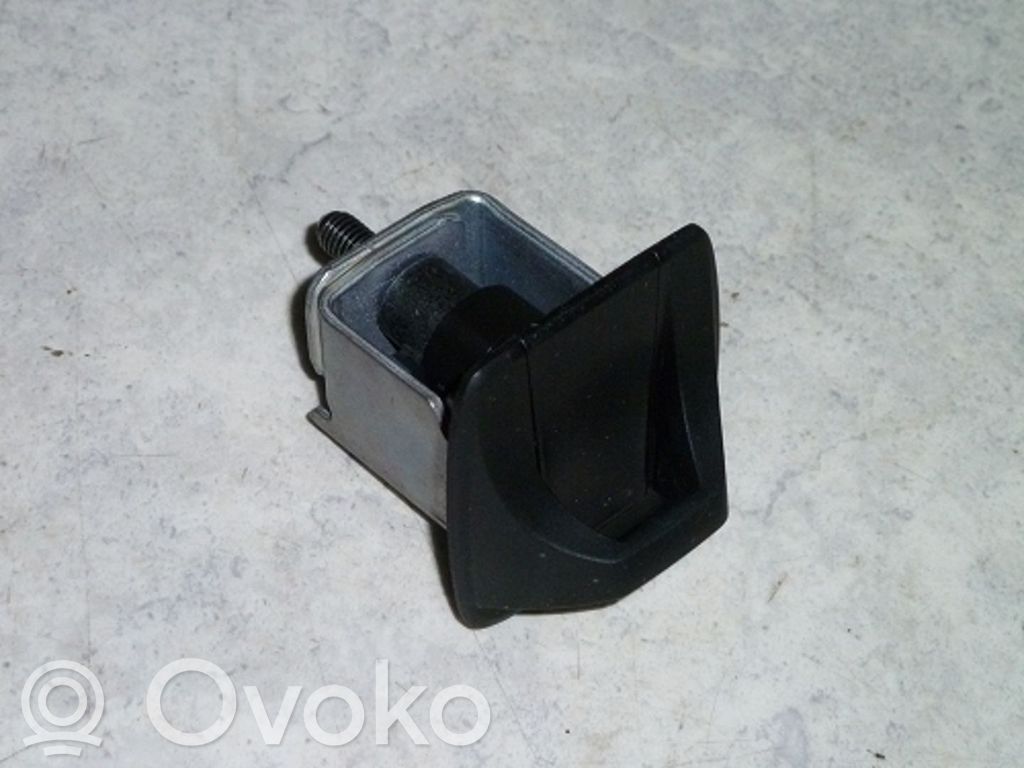 BMW 1 E82 E88 ISOFIX kronšteins 